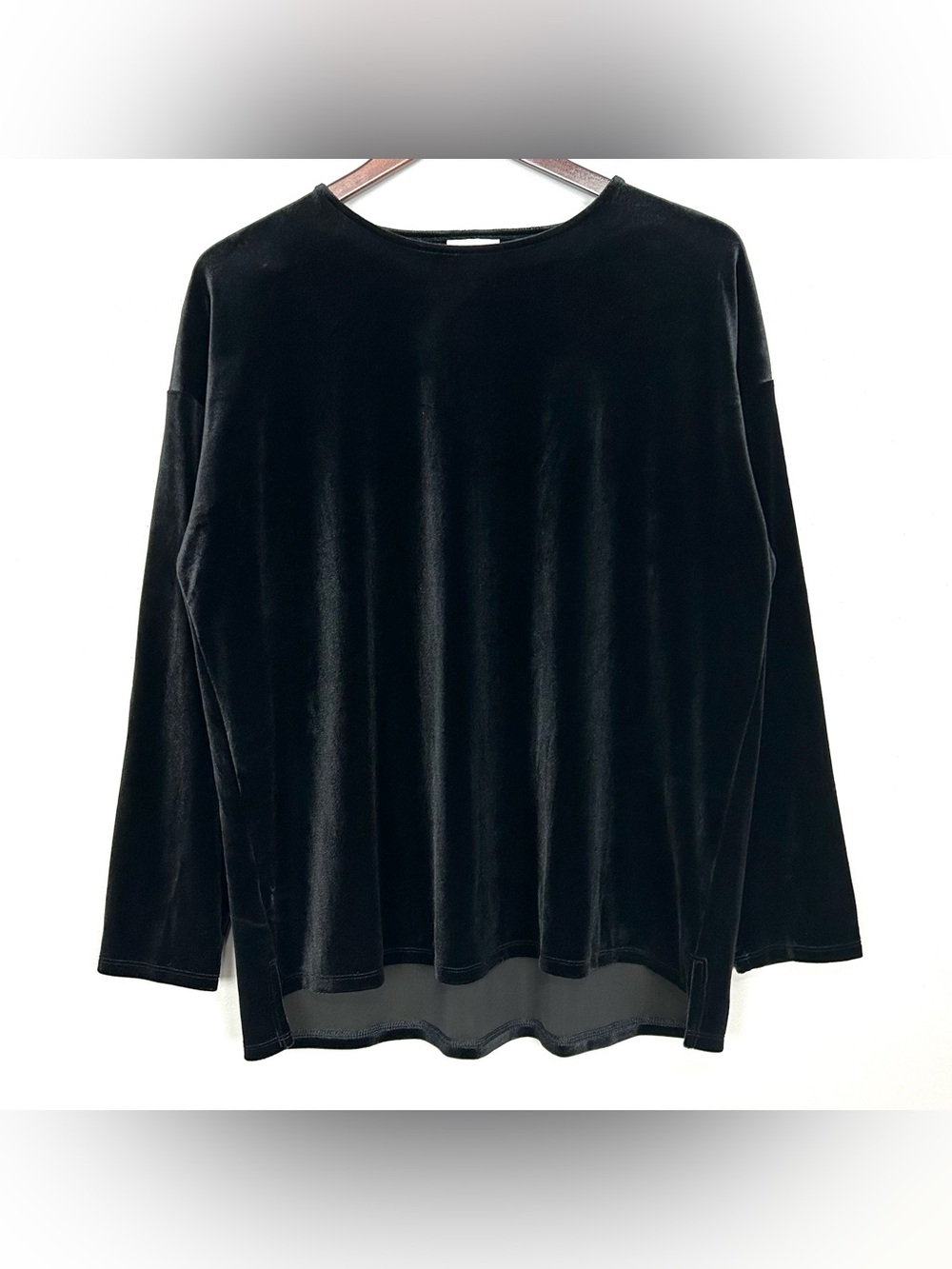 J. Jill Velvet Crew Neck Top Women’s Size M Classic Elegant Upscale Casual Black